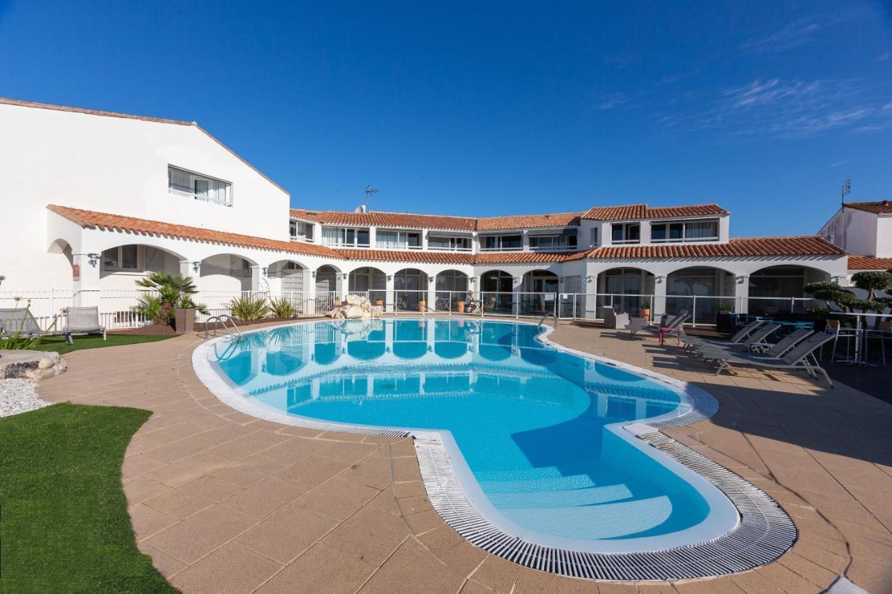 Hotel Restaurant Le Grand Large - Face A La Plage - Ile De Re Rivedoux Plage Bagian luar foto
