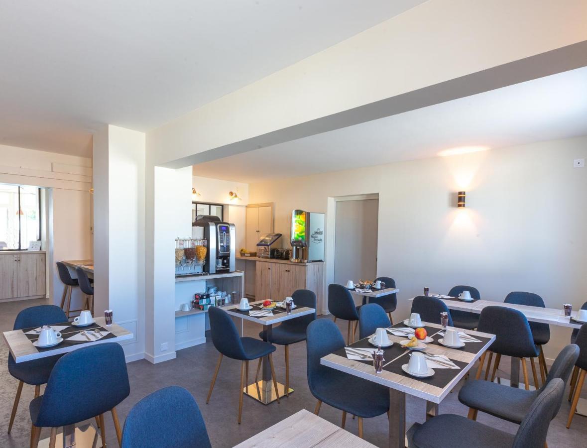 Hotel Restaurant Le Grand Large - Face A La Plage - Ile De Re Rivedoux Plage Bagian luar foto