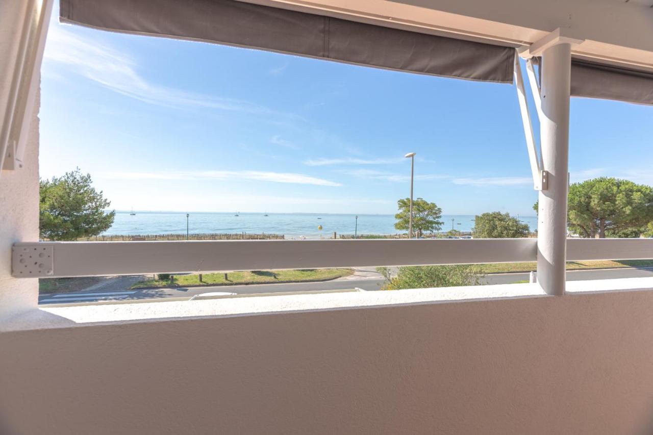 Hotel Restaurant Le Grand Large - Face A La Plage - Ile De Re Rivedoux Plage Bagian luar foto